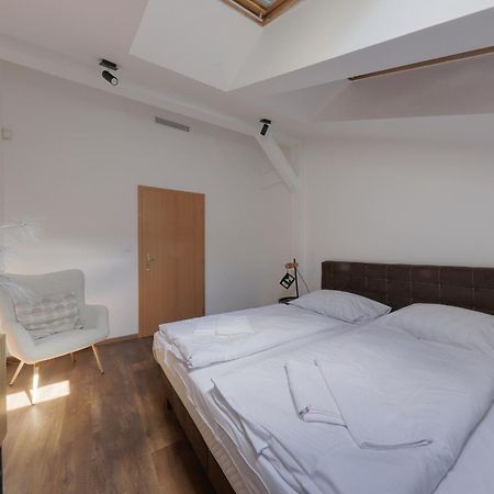 Aneri Apartment Old Town Bratislava Extérieur photo
